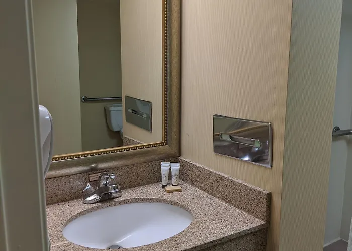 Howard Johnson By Wyndham University/phoenix 3*