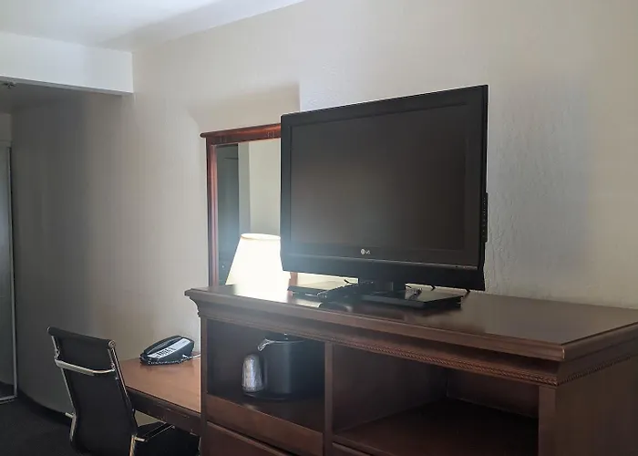 Howard Johnson By Wyndham University/phoenix 3*