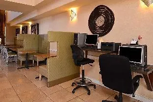 Howard Johnson By Wyndham University/phoenix Hotel 3*