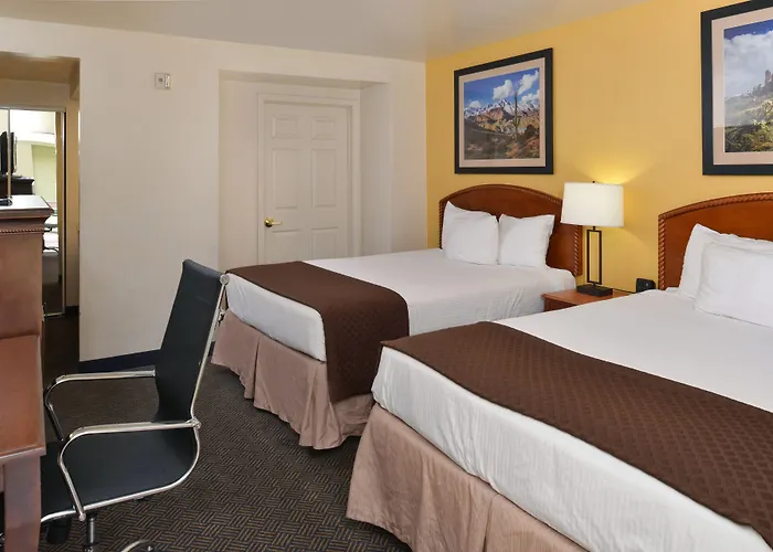 Howard Johnson By Wyndham University/phoenix Hotel Tempe