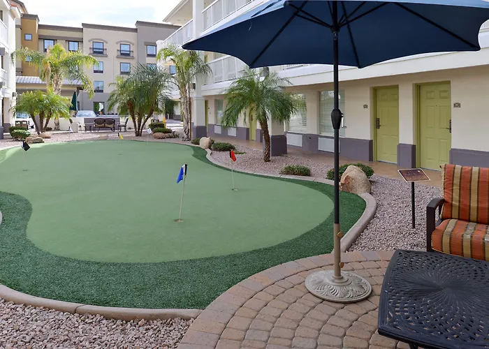 Howard Johnson By Wyndham University/phoenix 3*