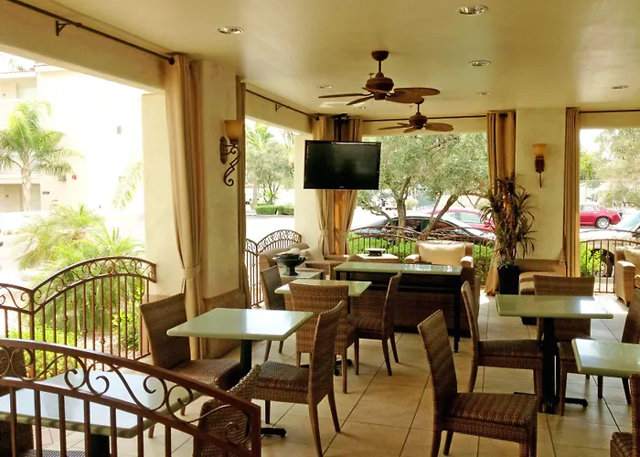 Howard Johnson By Wyndham University/phoenix