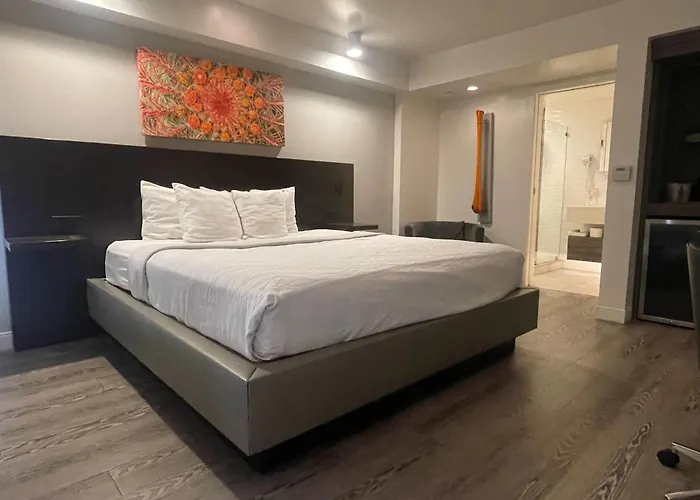 Howard Johnson By Wyndham University/phoenix Hotel Tempe