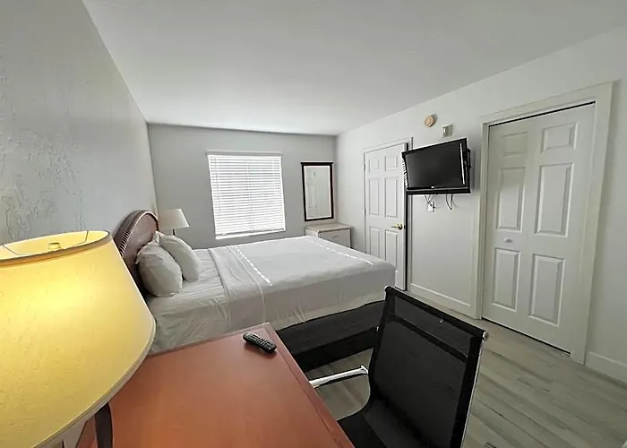 Hotel Howard Johnson By Wyndham University/phoenix