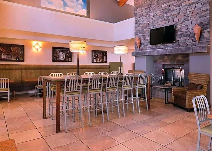 Hotel Howard Johnson By Wyndham University/phoenix